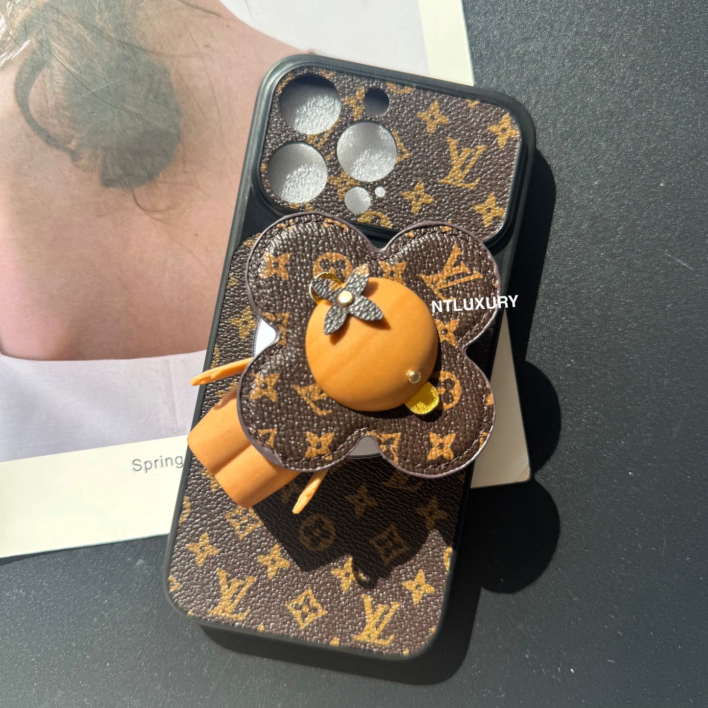 Traditional Fancy Design With Magsafe Doll Holder