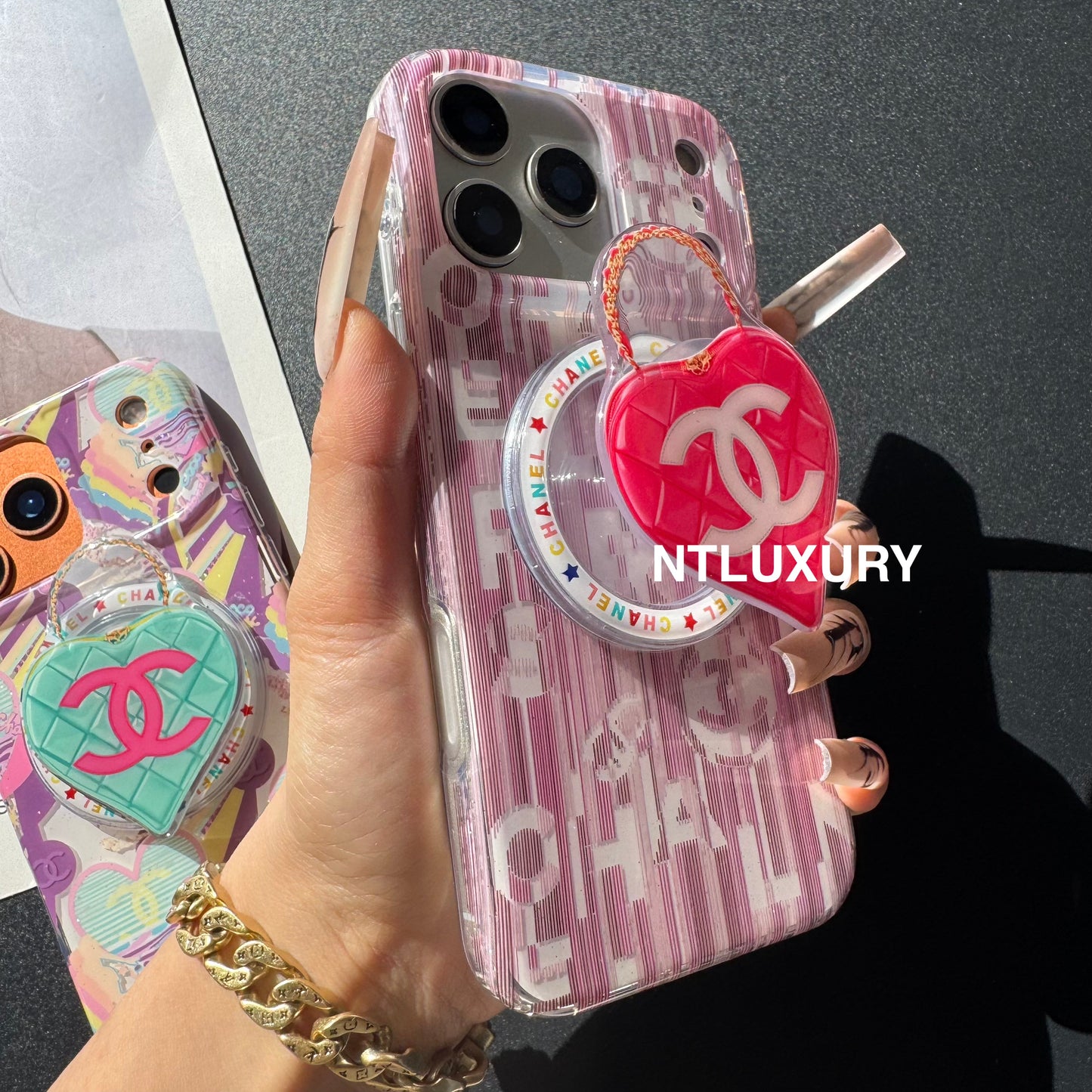 Around Design Phone Case With Heart Magsafe Holder