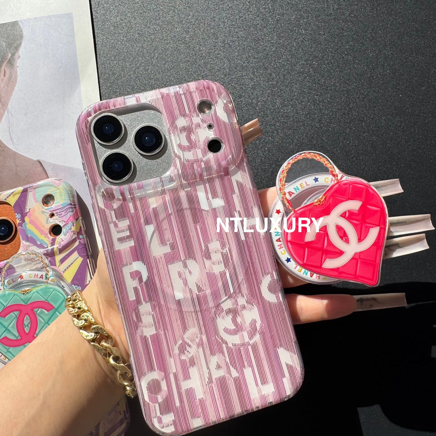 Around Design Phone Case With Heart Magsafe Holder
