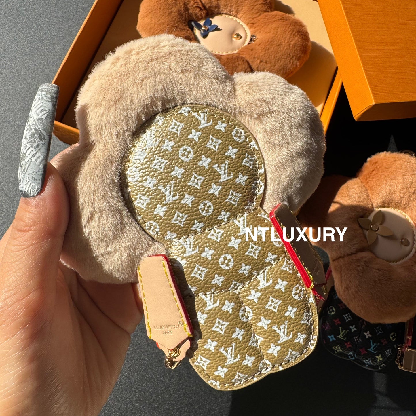 Vivian Love Doll Furry Pendant Key Chain