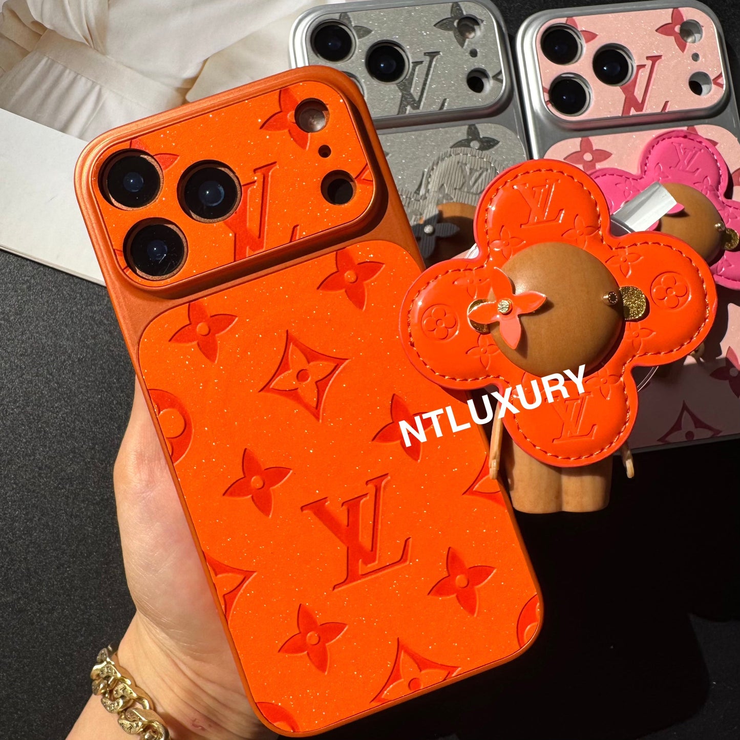 Orange Juice Glitter Love with Magsafe Holder (Wood Doll)