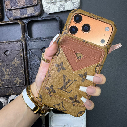 Traditional Love Magsafe Phone Case with Pocket Purse