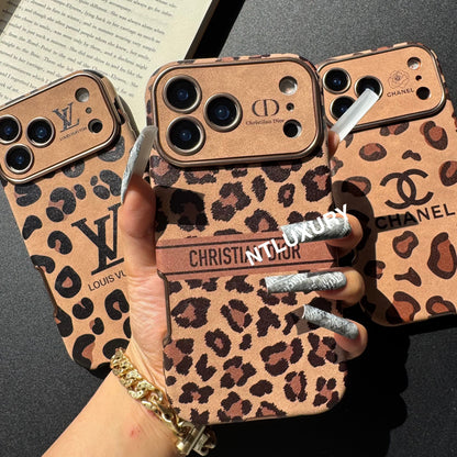 Coffee Leopard Design Love Phone Case