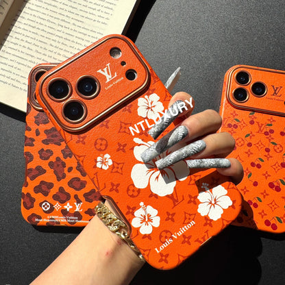 Cover per telefono arancione con design unico a forma di cuore