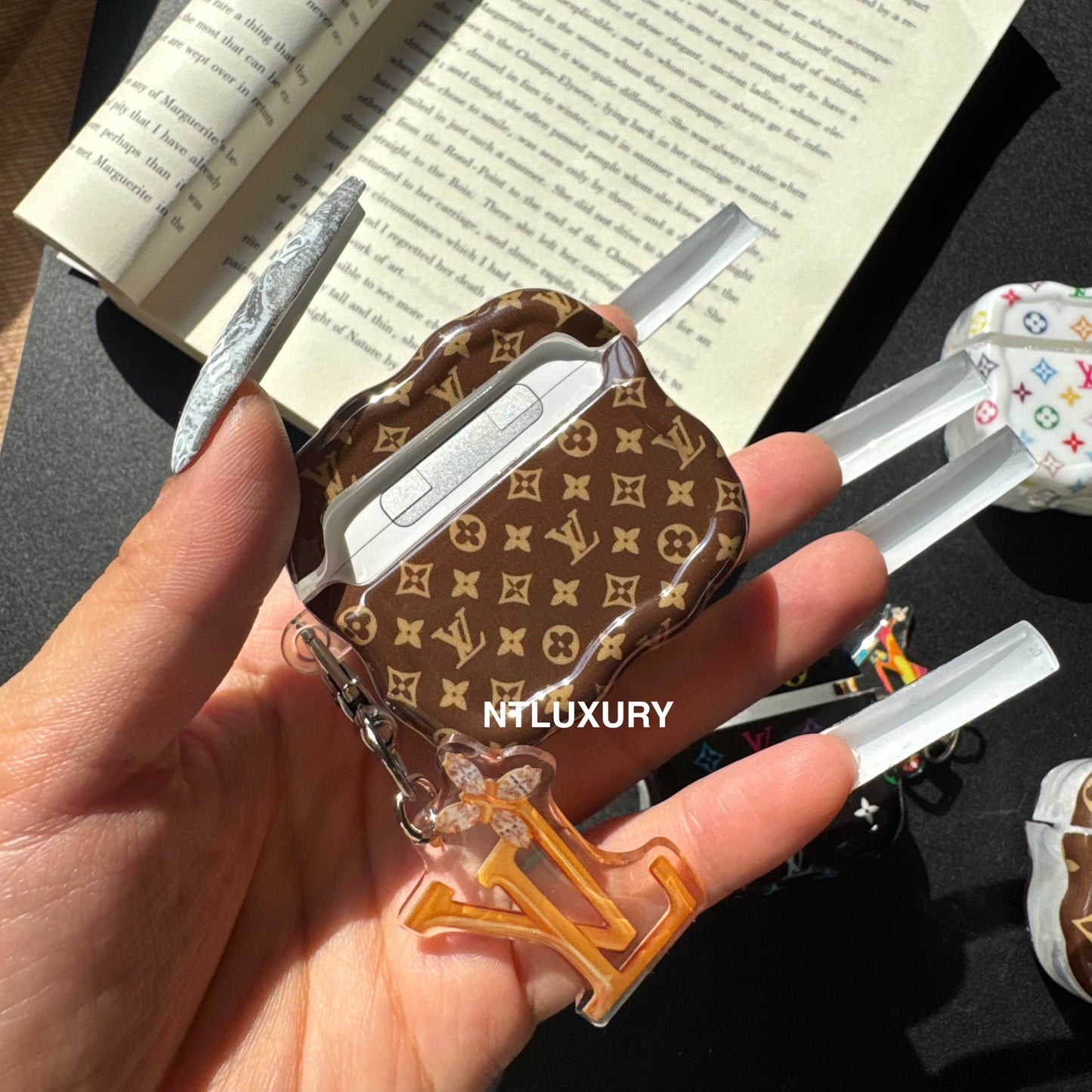 Fancy New Design Airpods Case with Pendant