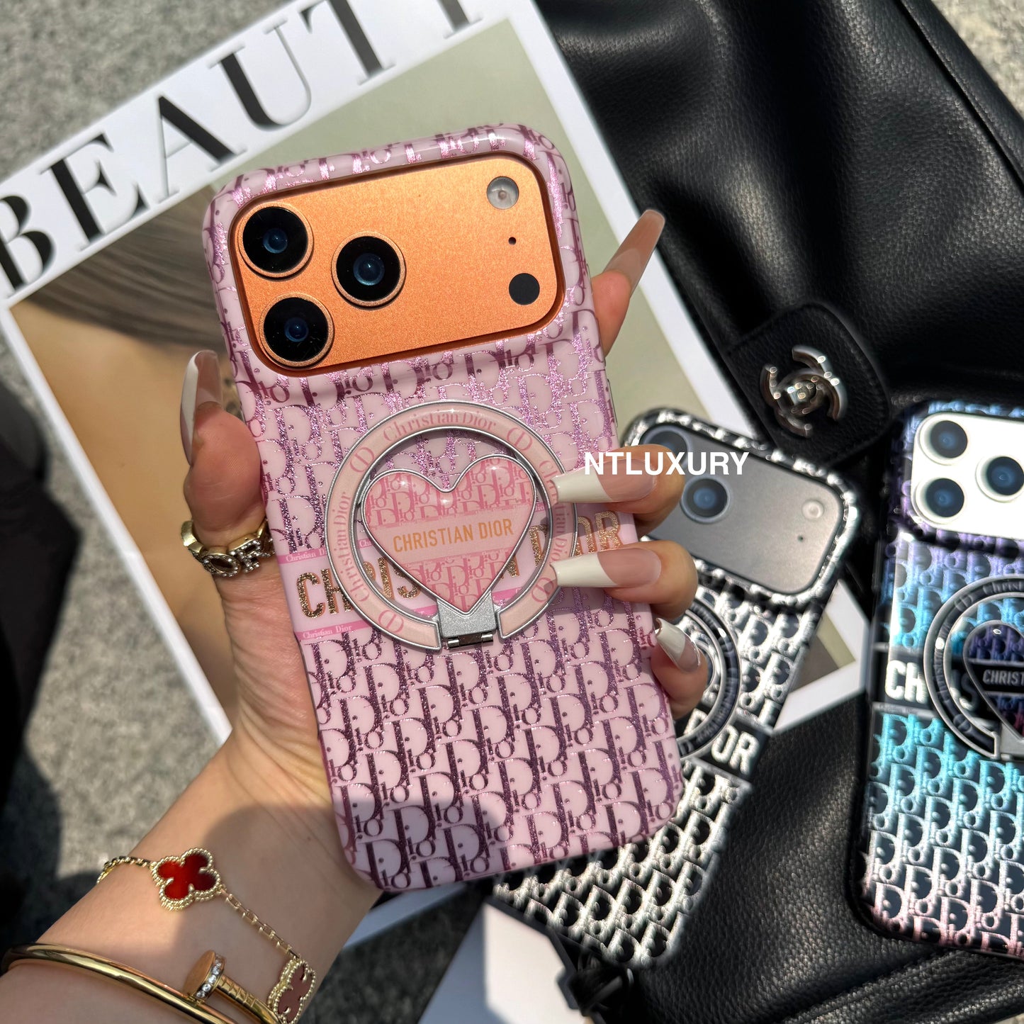 Chameleon Dove Design Magsafe Case with Heart Holder