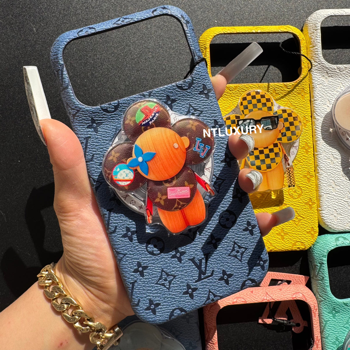 Bunte Design-Handyhülle mit schickem MagSafe-Halter