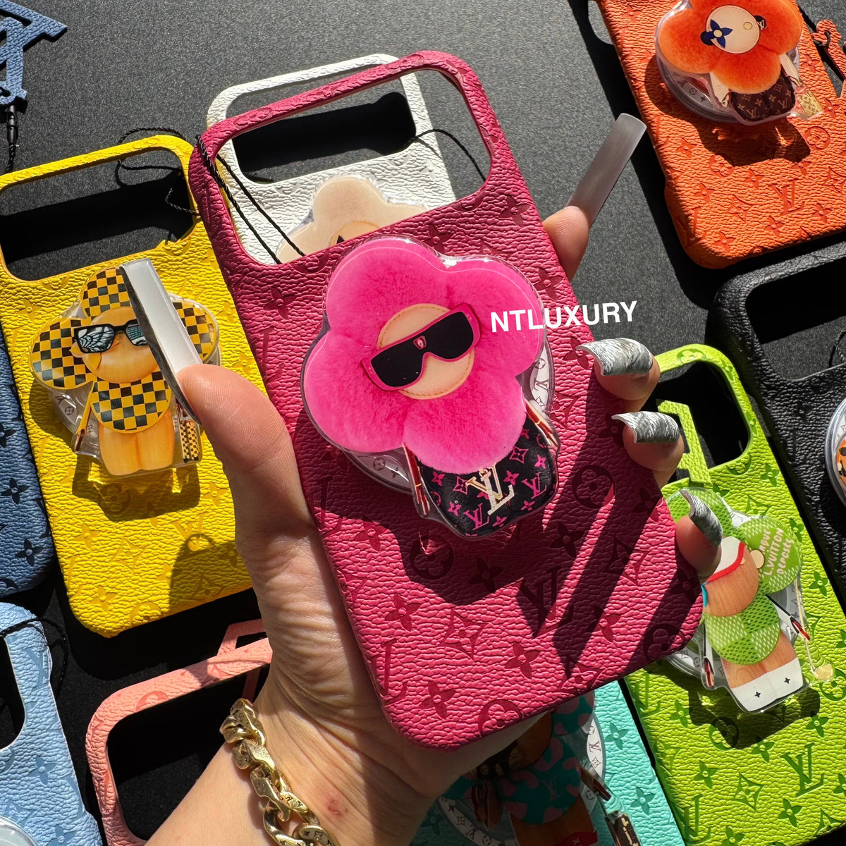 Bunte Design-Handyhülle mit schickem MagSafe-Halter
