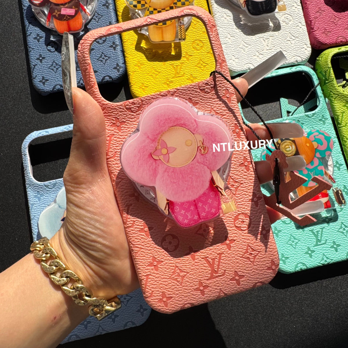 Bunte Design-Handyhülle mit schickem MagSafe-Halter