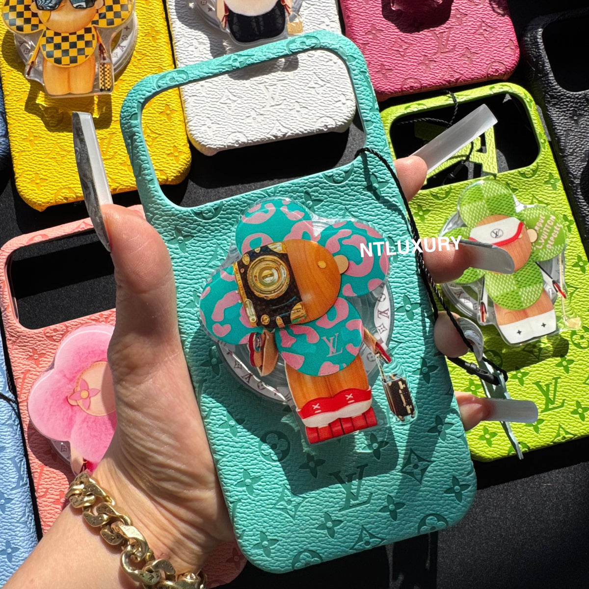 Bunte Design-Handyhülle mit schickem MagSafe-Halter