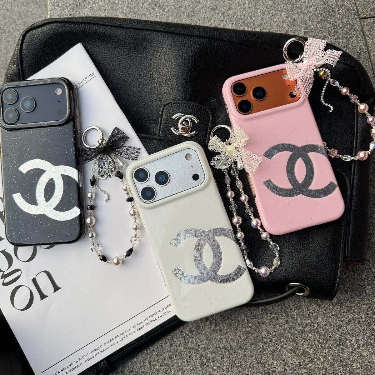 Asymmetric Design Glitter CC Phone Case With Lace Chain