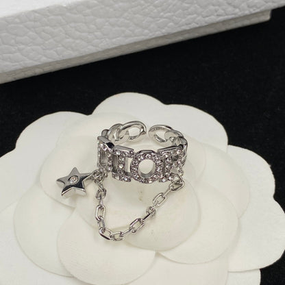 Anello aperto personalizzato con catena di stelle