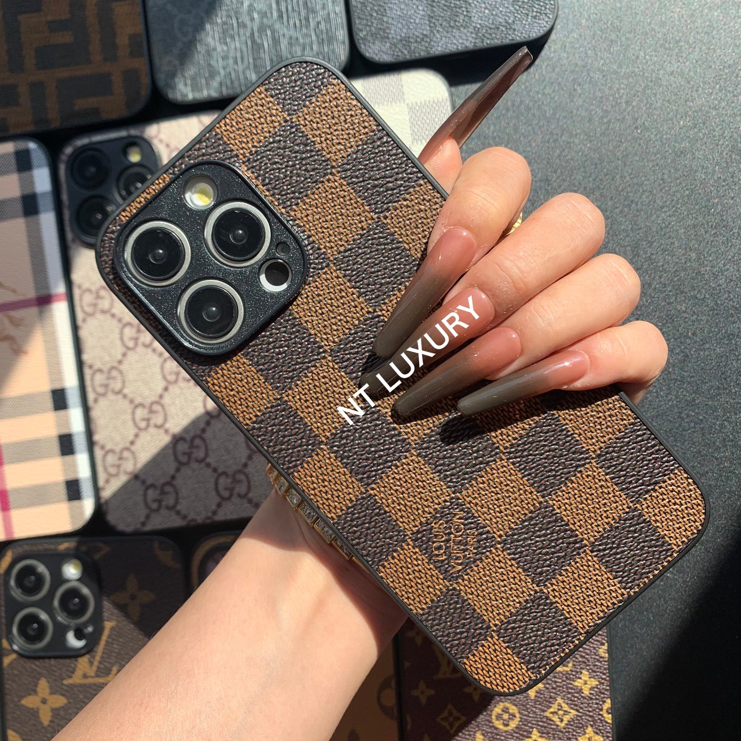 Traditional Phone Case with Camera Protection (Brown Latticed)