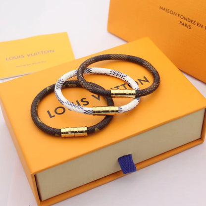 Pulsera con diseño de 4 colores