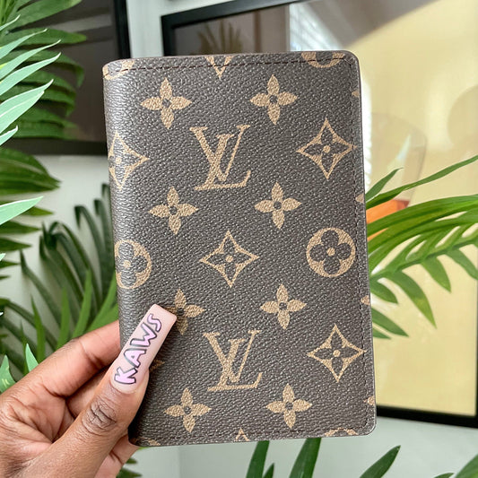 Monogram Passport Holder *comes with box*