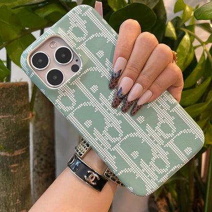 Funda para teléfono de tacto elegante con protección para la cámara