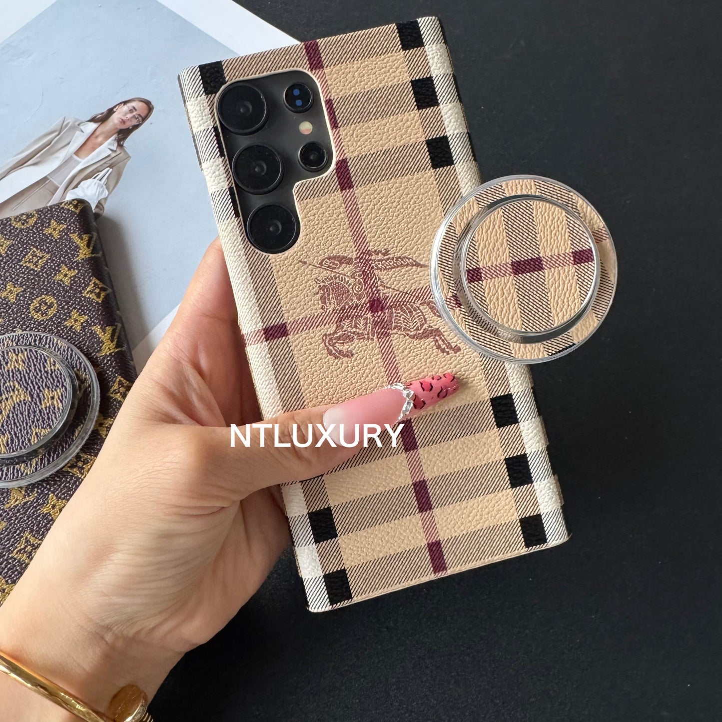 Traditional Love Samsung Case with MagSafe Holder