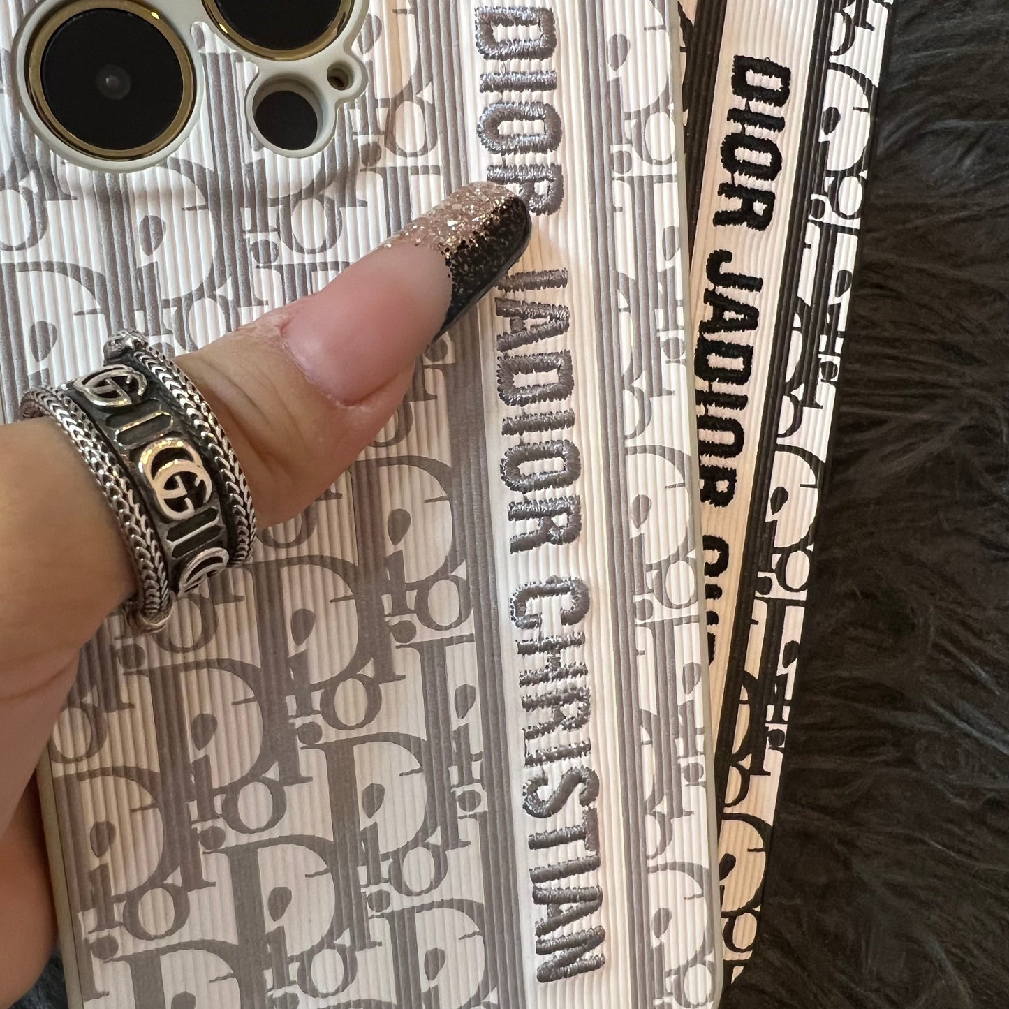 Dore Phone Case With Camera Protection