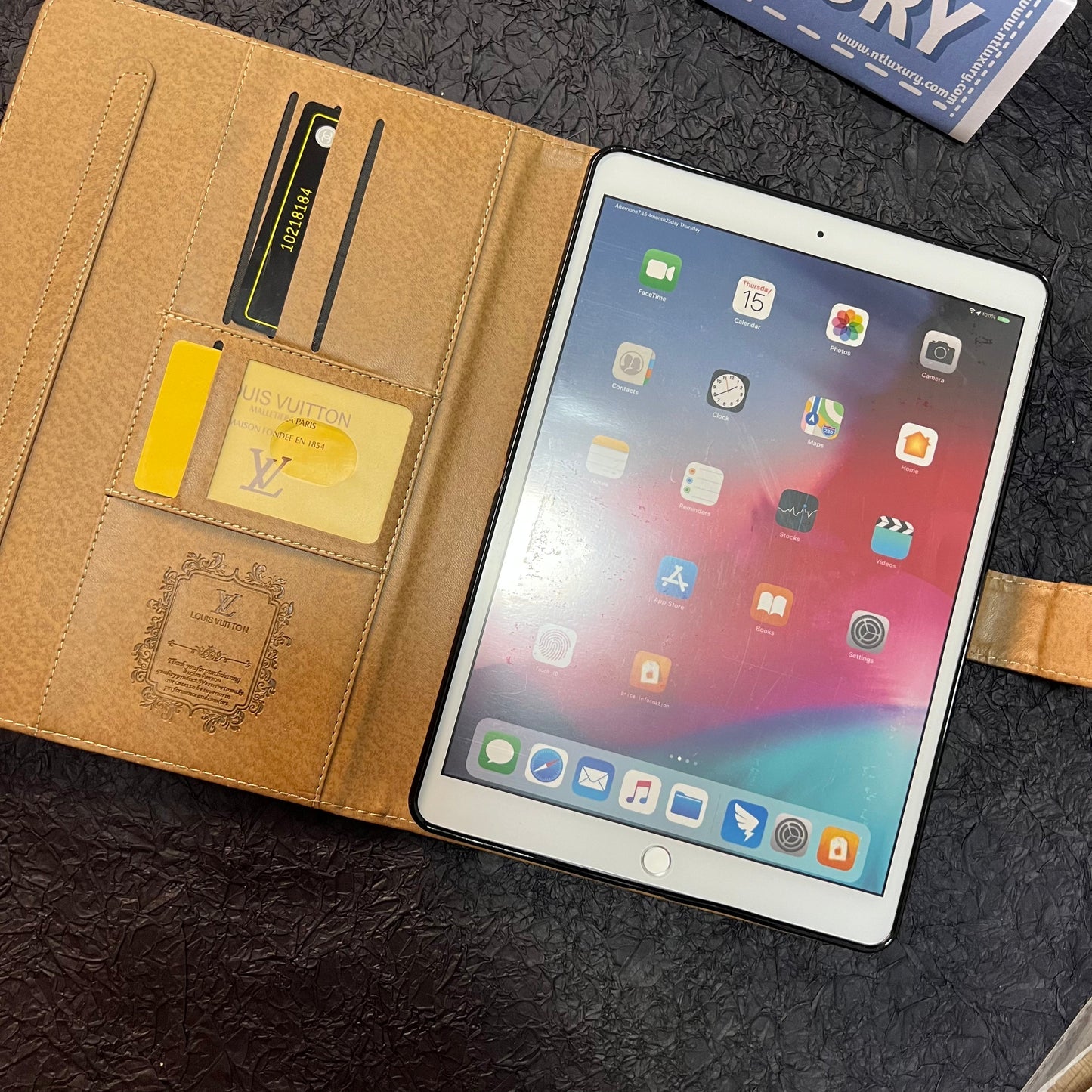 Cute Fancy iPad Case (Black Love)