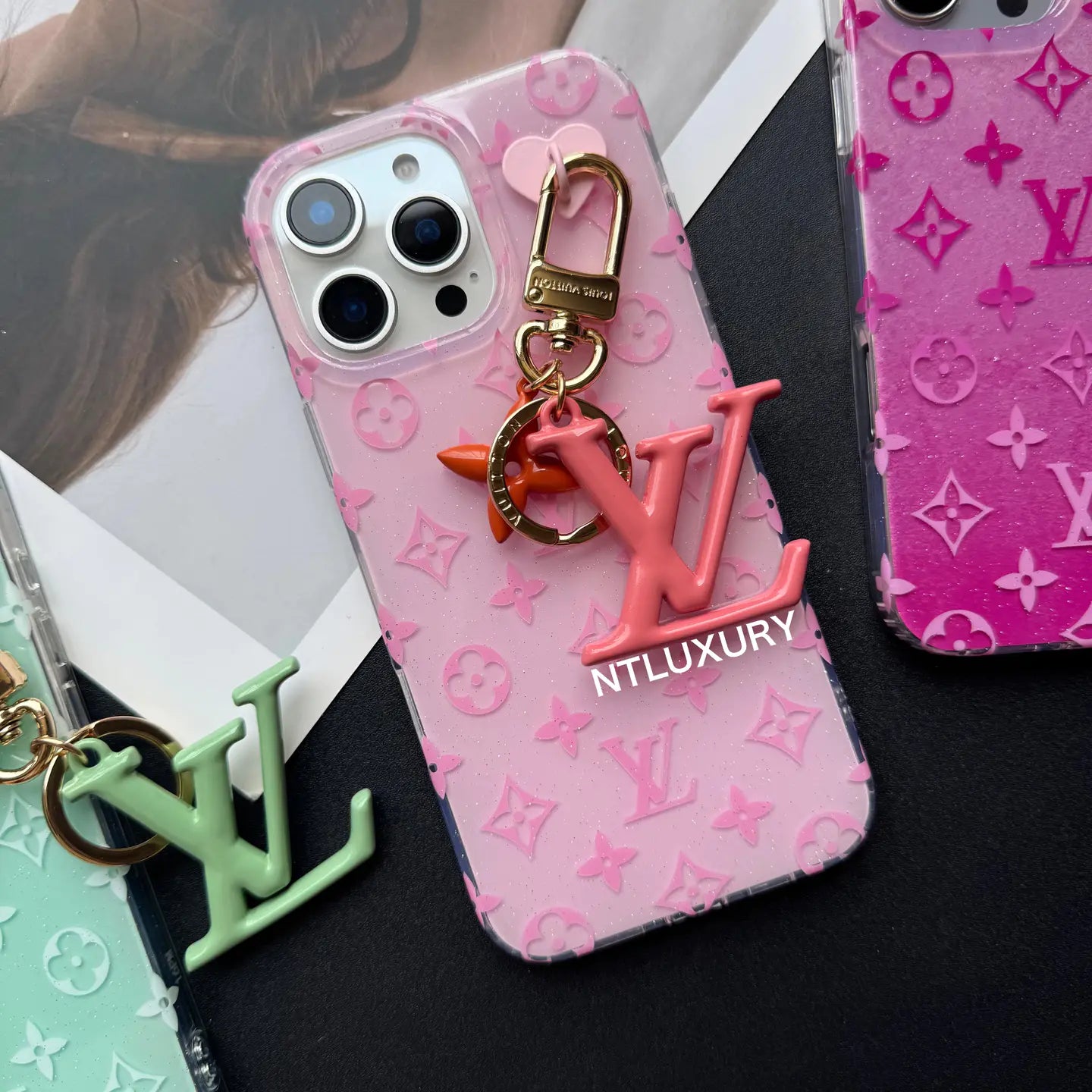 Fresh Summer Love Phone Case With Love Chain