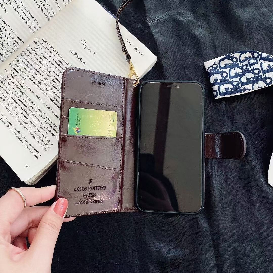 Klassische Handyhülle mit Blumendruck für das iPhone
