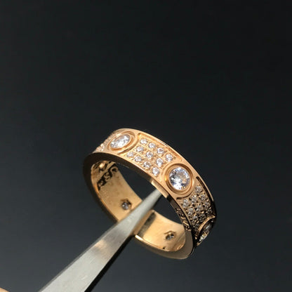 Anello dell'amore in oro e diamanti