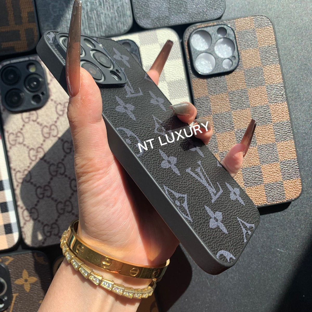 Traditional Phone Case with Camera Protection (Black Love)