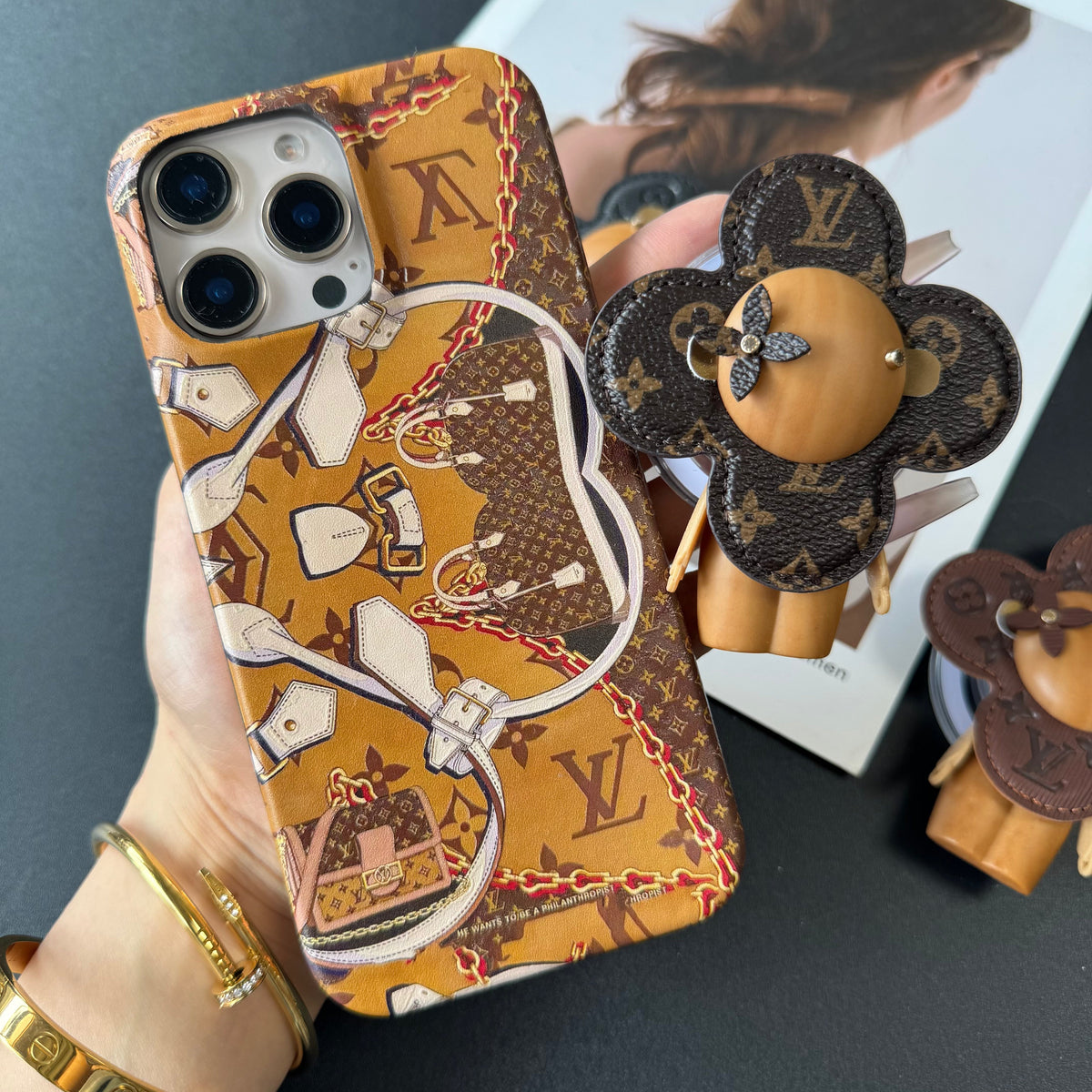 Coque iPhone Vivian Floral Love avec support Magsafe