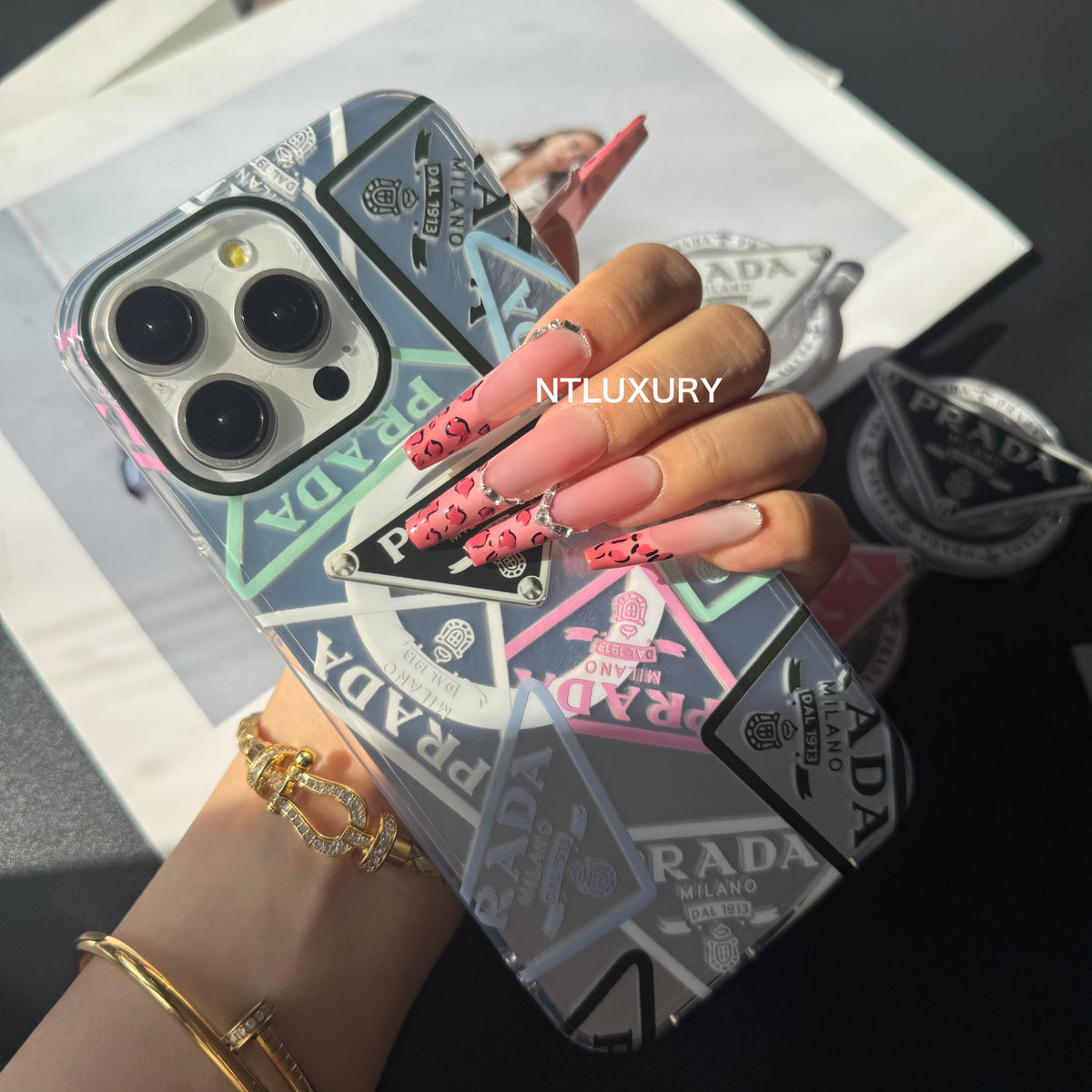 Coque iPhone Motif PP avec Support Magsafe