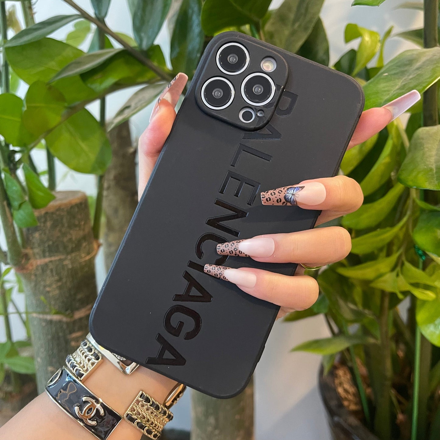 Black Trendy Phone Case ( Cute B)