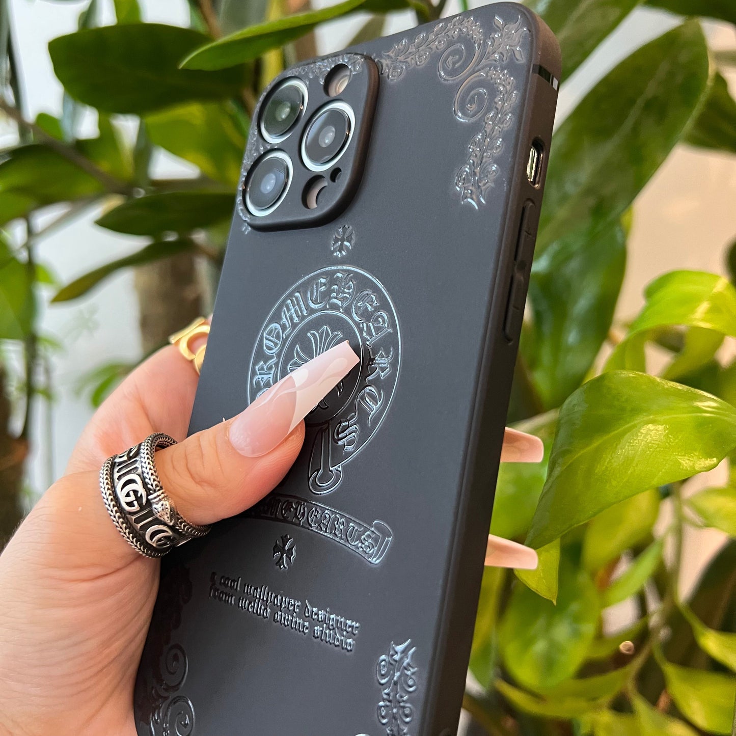Black Trendy Phone Case ( Middle Heart)