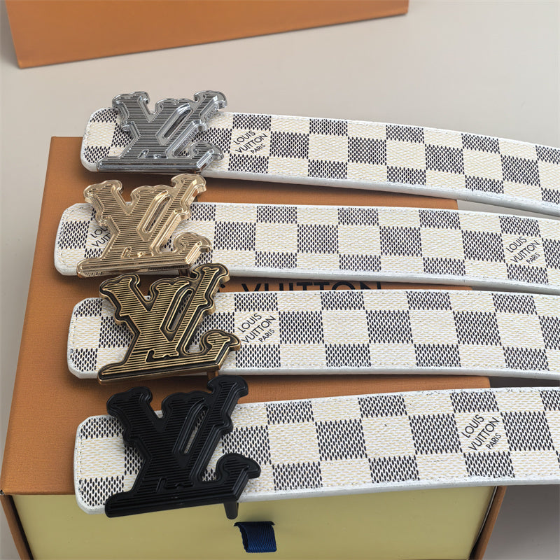 Horizontal Textured Buckle Belt (White Latticed)