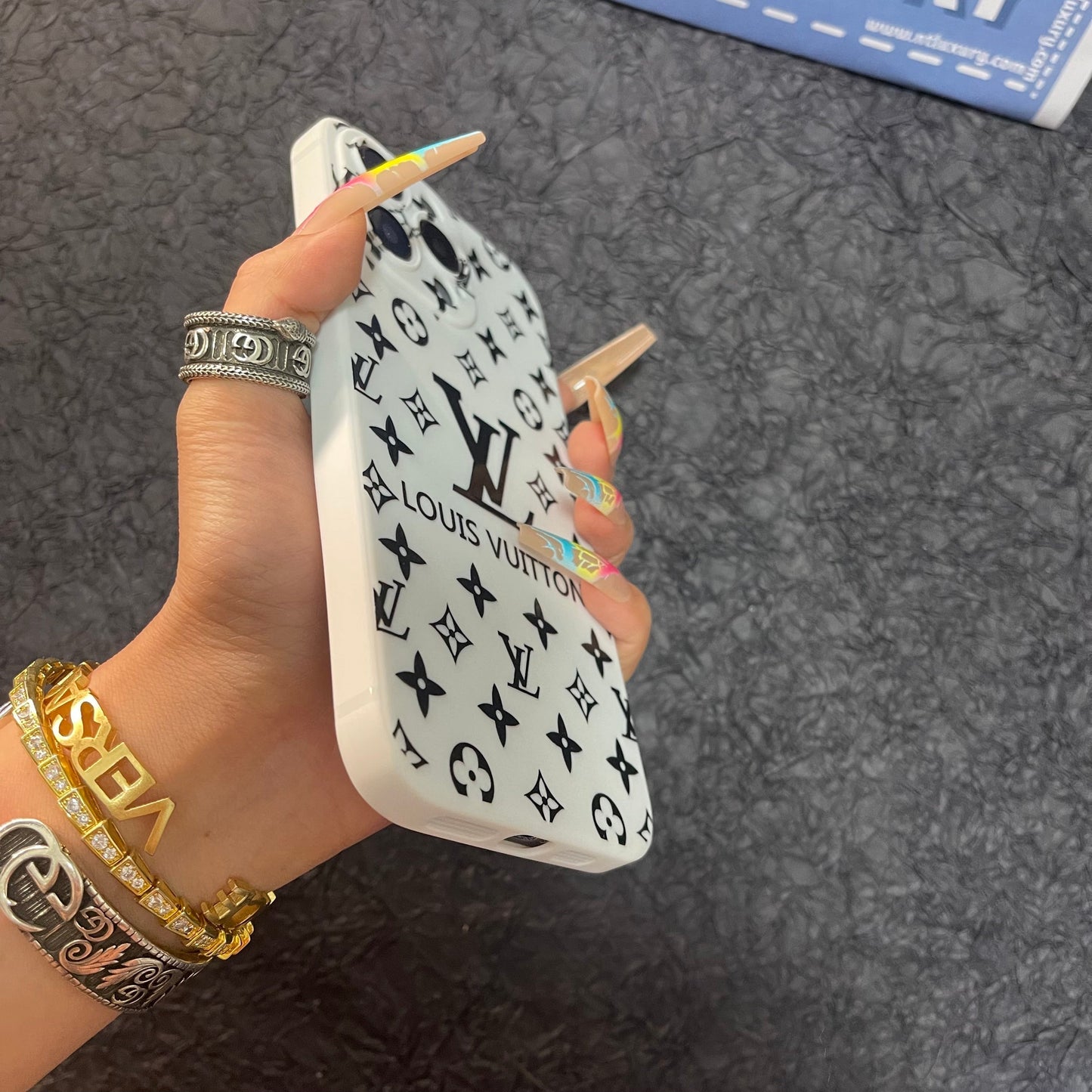 Black Trendy Phone Case ( Big Love For Red)