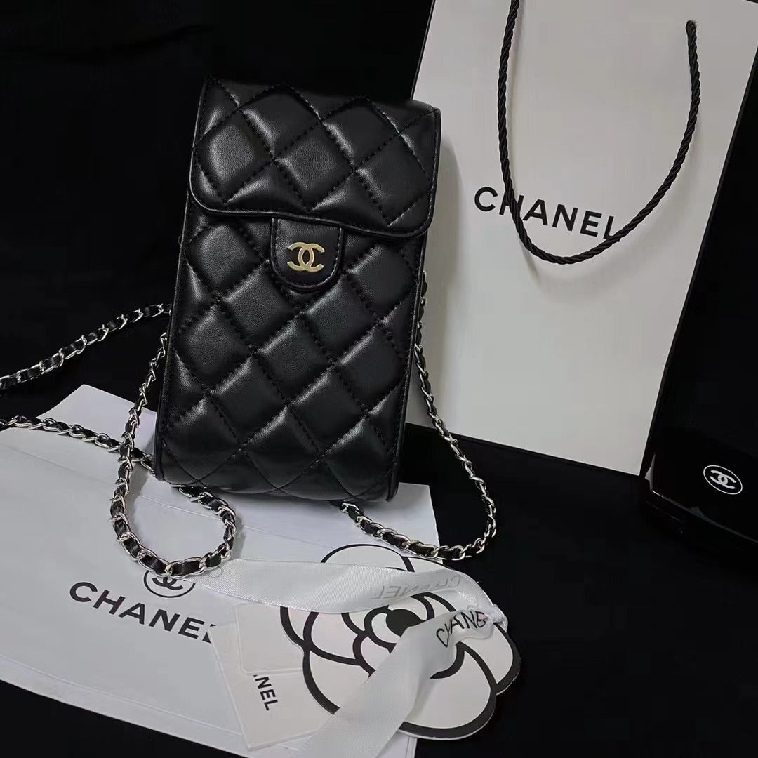 Classic Diamond Plaid Phone Bag