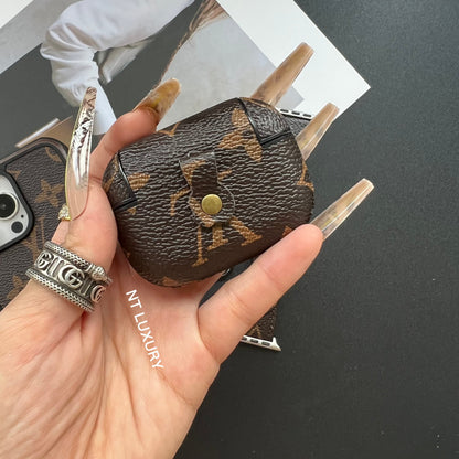 Coque Airpods Traditionnelle (Amour)