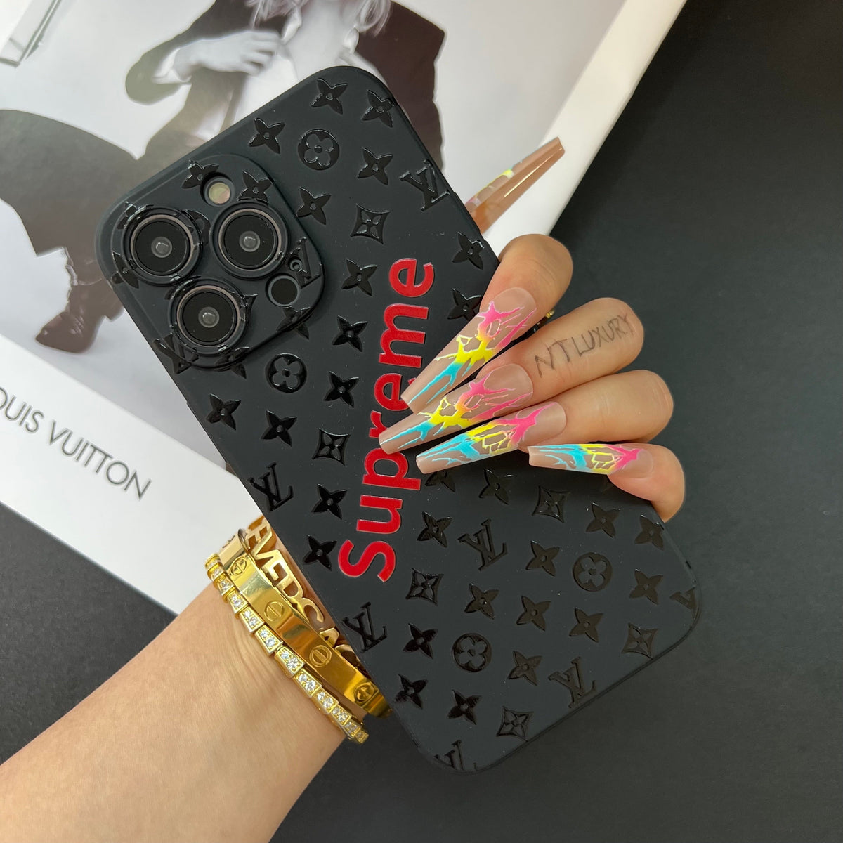 Schwarze Trendy Handyhülle (Big Love)