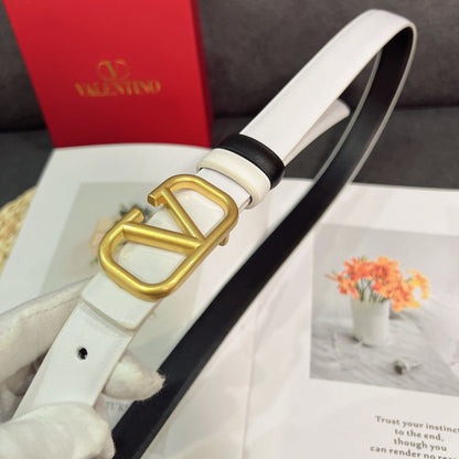 Ceinture Femme en Cuir Brillant à Logo Métallique