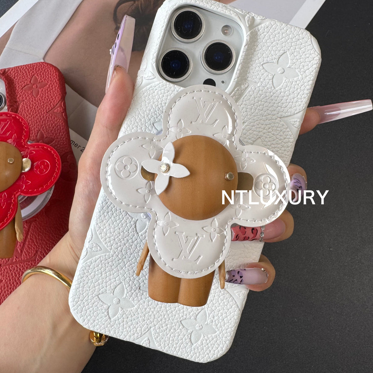 Weißes und rotes Liebes-Design für iPhone mit MagSafe-Halterung