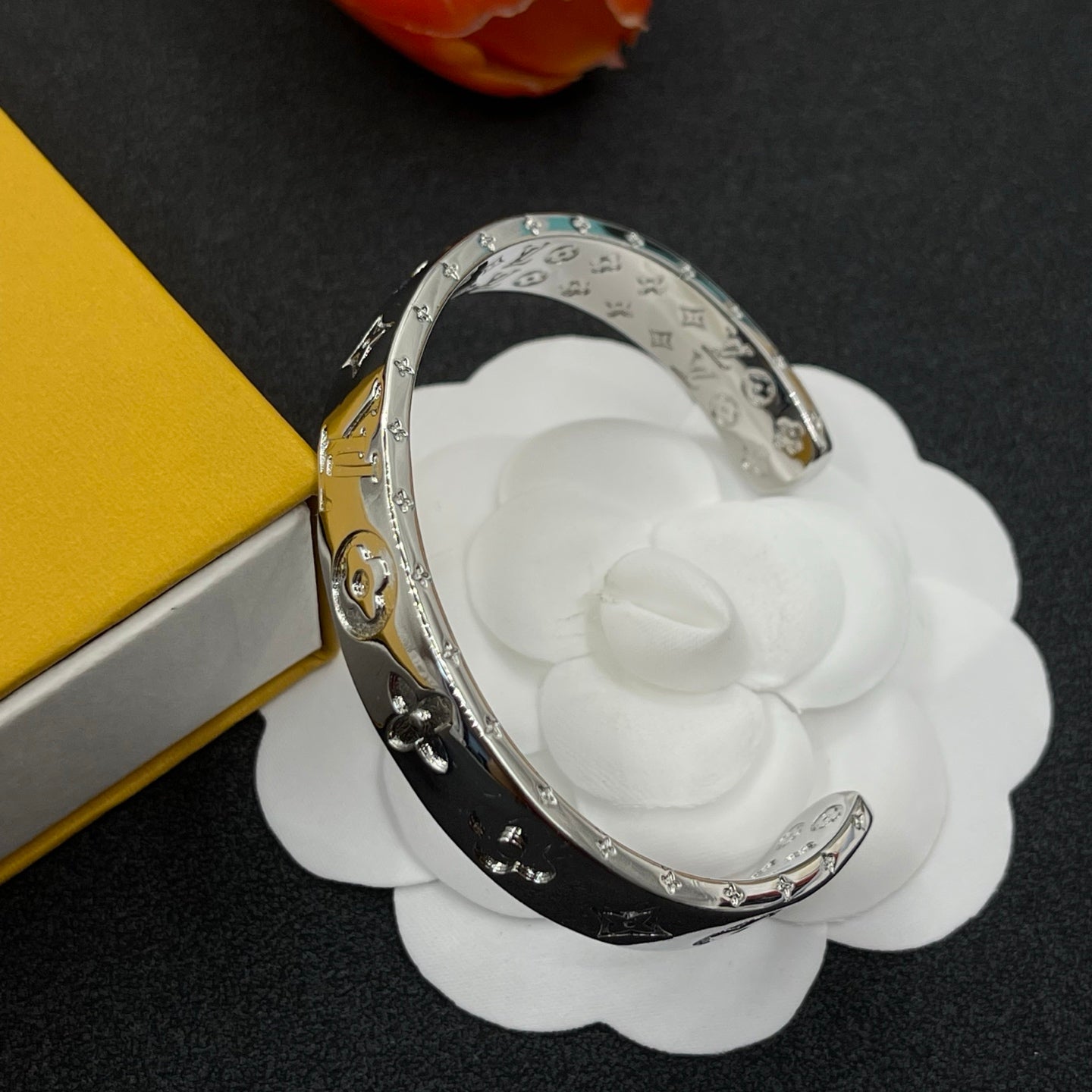 Love Pattern Bracelet