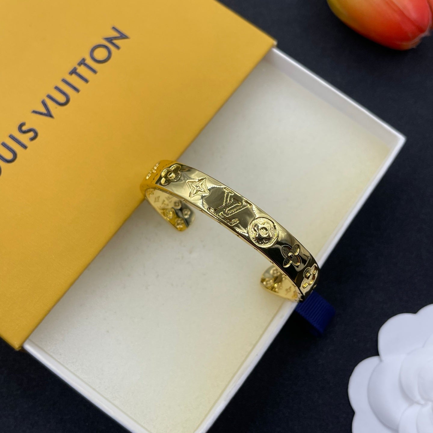 Love Pattern Bracelet