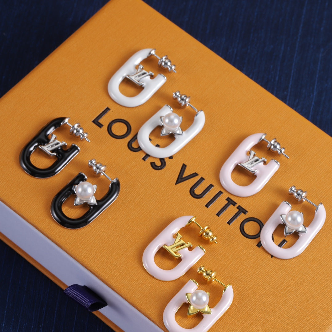 Sweet Love Design Earrings