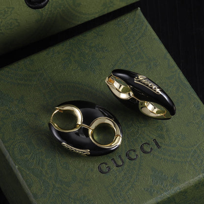 Boucles d'oreilles anciennes de qualité