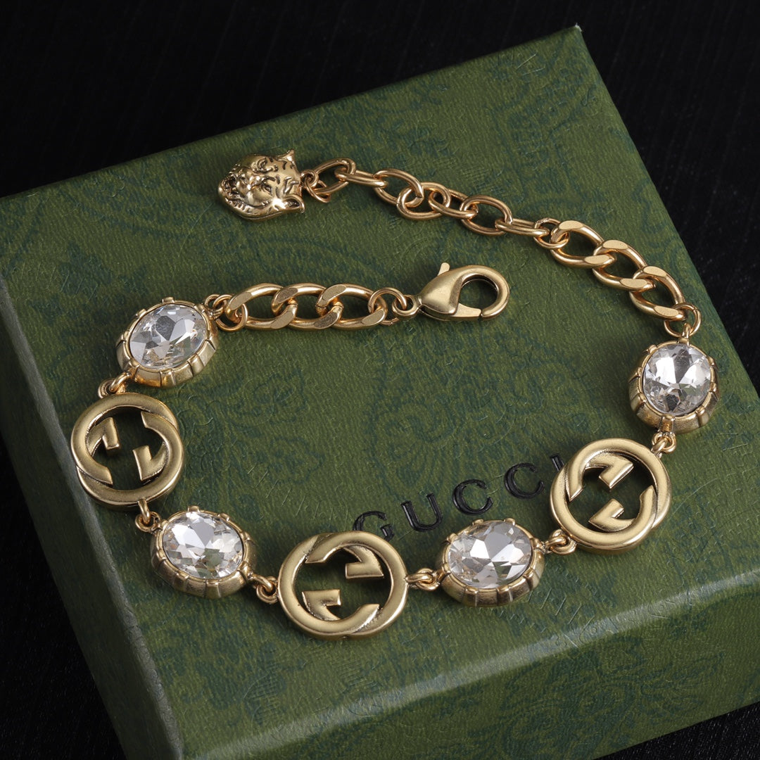 Good Fancy Design Bracelet & Earrings & Necklace (White)