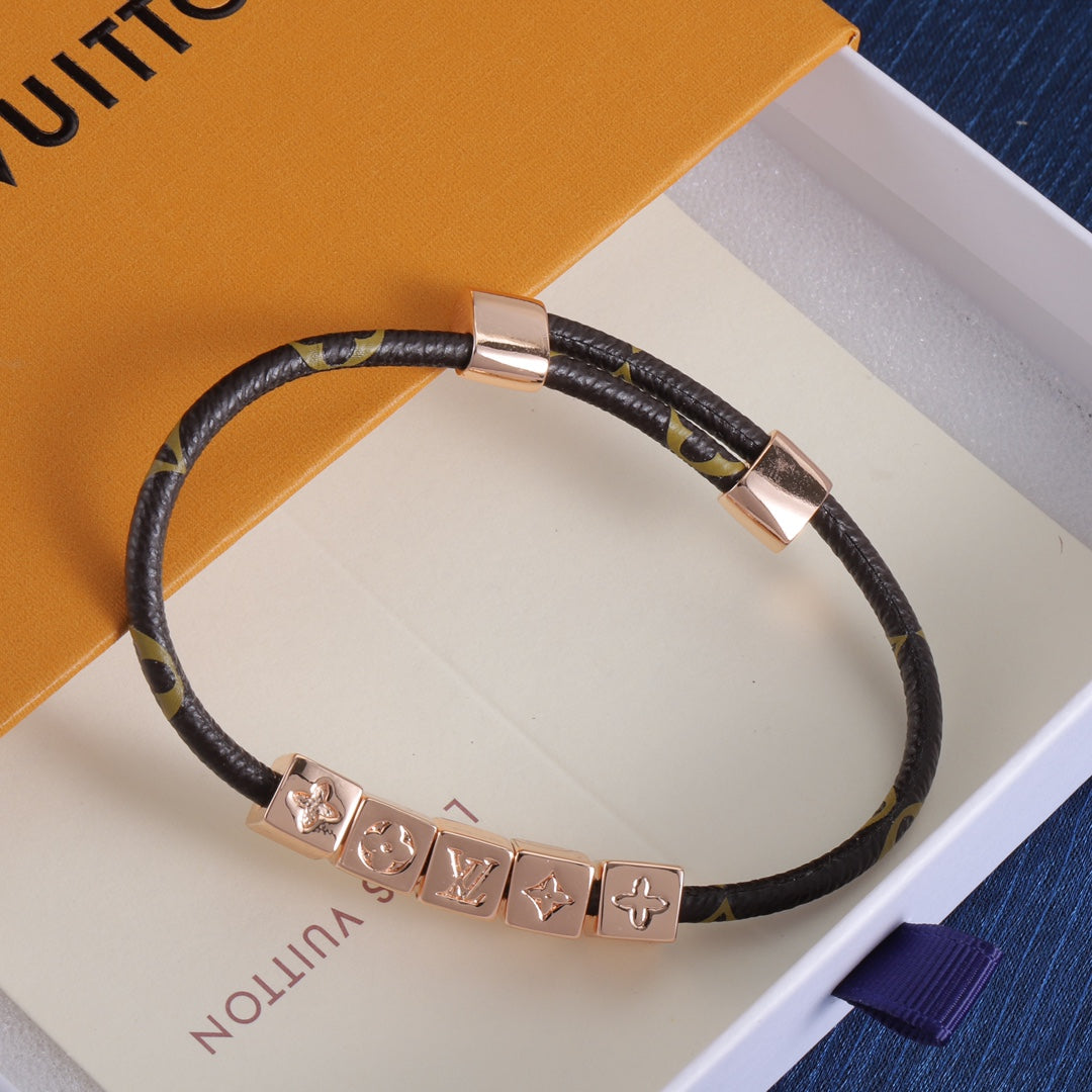 Love Bracelet E9820
