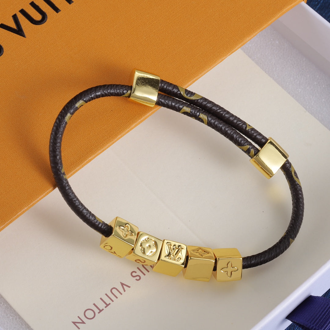 Love Bracelet E9820
