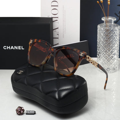 CC Design Letter Side Shiny Sunglasses