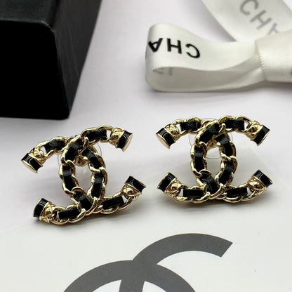 Puces d'oreilles élégantes pour fille