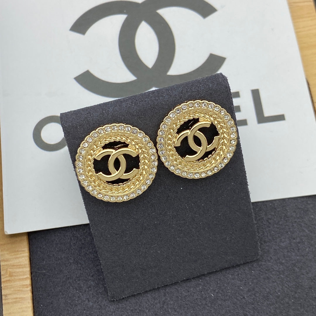 Circle Coco Girl Earrings Stud