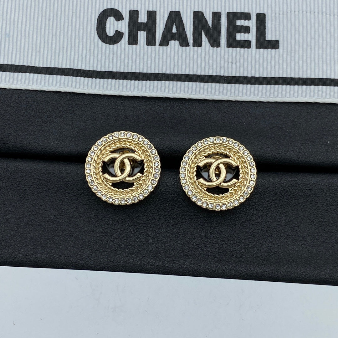 Circle Coco Girl Earrings Stud