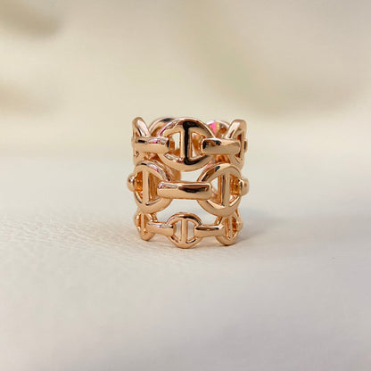 Pulsera y anillos calados con nariz de cerdo
